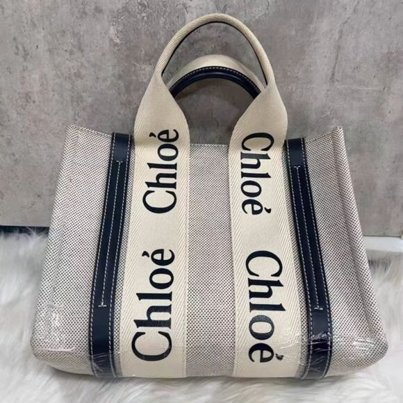 Chloé Canvas Tote Bag - Picture 7 of 8